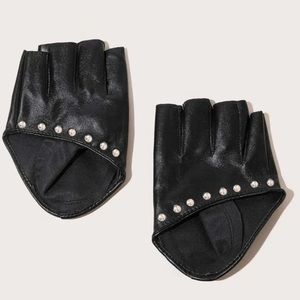 Black Studded Fingerless Gloves